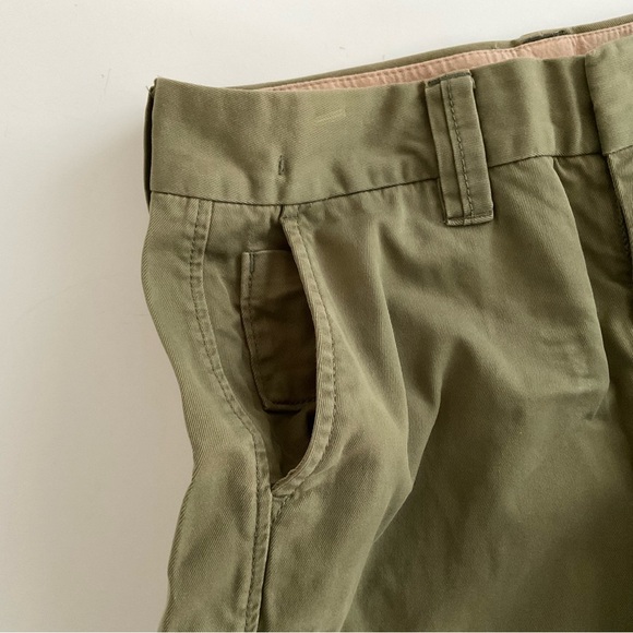 Banana Republic Roll Up Chino Short Sz 0 Olive Green Weekender Preppy - Picture 8 of 12